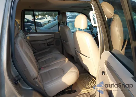 2004 Ford Explorer Nbx/Xlt z USA, uszkodzony, nr VIN 1FMZU73K44ZA28558